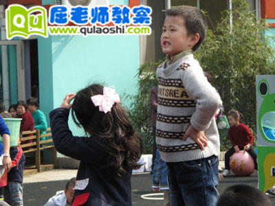 大班優(yōu)秀美術(shù)公開課教案詳案反思《淮劇欣賞