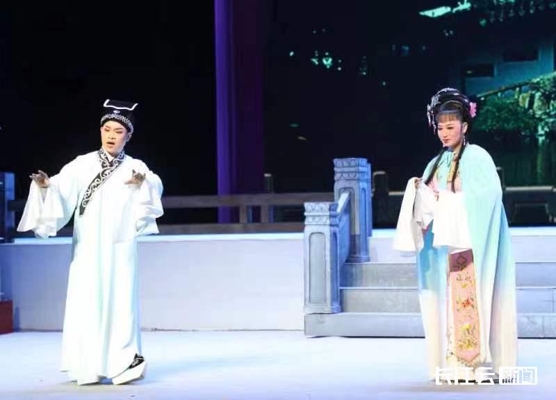 唱黃梅戲選段_《黃梅戲》原唱_黃梅戲唱腔