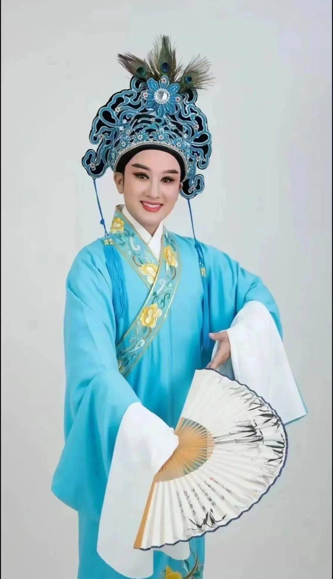 團越劇藝浙江表演員是誰_浙江越劇團青年演員_浙江越藝越劇團演員表