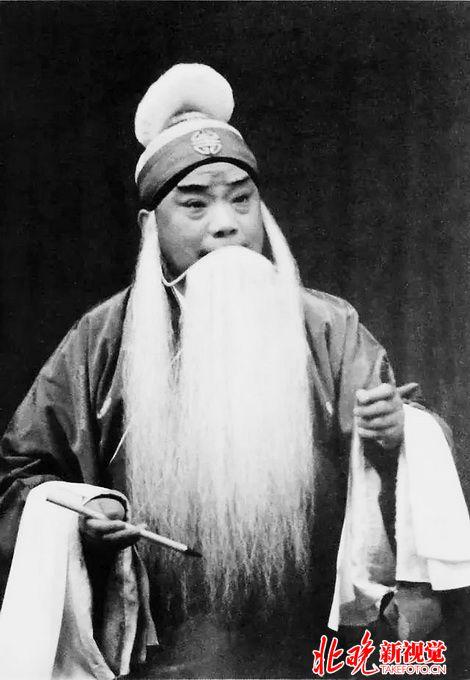 京劇唱段現代沙家浜歌詞_現代京劇沙家浜唱段_現代京劇沙家浜經典唱段