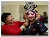 抬花轎豫劇原唱宋桂玲(抬花轎全場豫劇抬花轎全場)