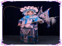 京劇穆桂英掛帥一家人(京劇穆桂英掛帥一家人唱詞)