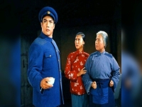 豫劇紅燈記光輝照兒永向前(豫劇紅燈記光輝照兒永向前戲詞)
