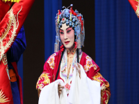 呂洋京劇鎖麟囊經典唱段(京劇演員呂洋演唱的鎖麟囊一霎時)