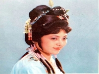 越劇演員何英(越劇演員何英現(xiàn)在在哪)