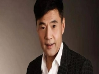 于榮光唱京劇(于榮光唱京劇沙家浜選段要學(xué)那泰山頂上一青松)