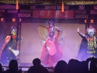 關于川劇變臉的詩句(關于川劇變臉的優(yōu)美句子)