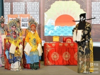 京劇鍘美案全部唱詞(京劇鍘美案唱詞為什么有不同版本)