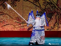京劇里凈角出場(chǎng)視頻(京劇里凈角出場(chǎng)的動(dòng)作)