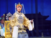 周佑君的京劇唱段(周佑君自拉自唱京劇三家店)