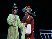 唱越劇的執(zhí)子之手小虎(唱越劇的執(zhí)子之手小虎簡介)